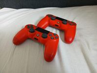 Två original Sony DualShock-controller för PlayStation 4