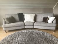 Svängd Howard soffa