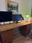 Skrivbord i teak