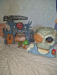 pirat/dinosaurie "by"