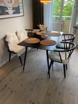 Matgrupp 4-6 pers, bord+stolar+soffa