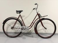 Vintage röd 28” damcykel från 30-talet