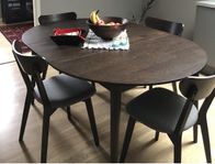 Harry matgrupp med 4 stolar