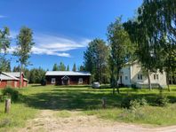Gård med 3 ha åkermark och flera ekonomibyggnader