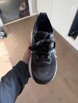 Grymma Asics löparsko