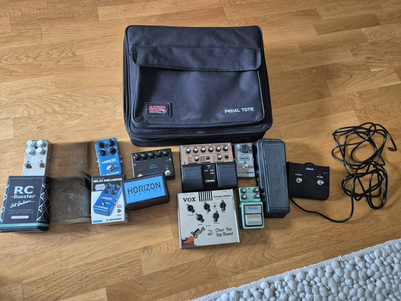 Gitarr pedaler och pedalboard 