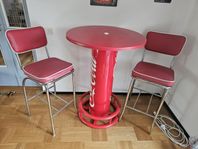 Urhäftigt colabord med stolar