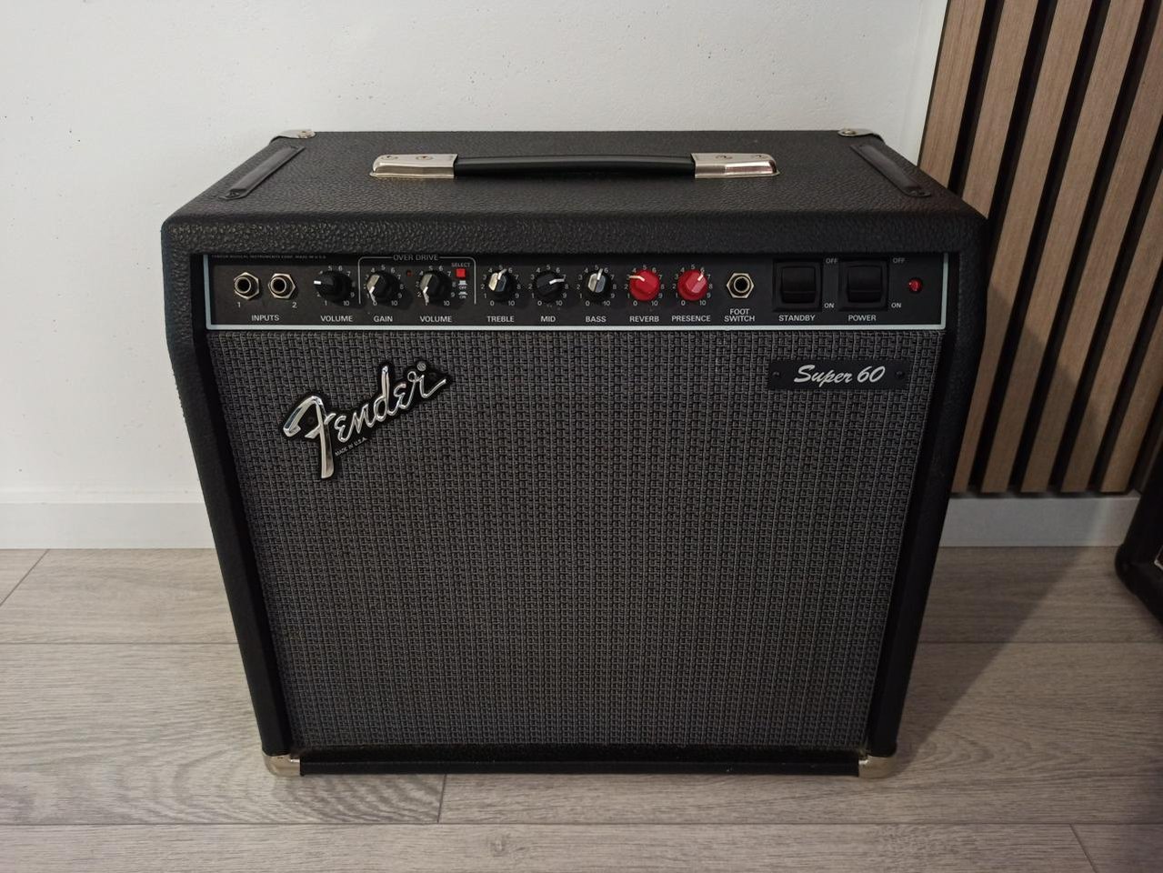 Fender Super 60