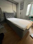 säng från ikea 105•200