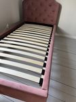 Barnsäng ram rosa sammet 90x200 cm