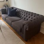 Tygsoffa i Chesterfield stuk, Svenssons i Lammhult