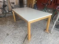 Matsalsbord