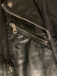 SVART HM SKINN/IMMITATION JACKA STL 44 UNISEX KAN SKICKAS 
