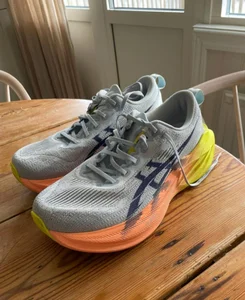Asics Superblast 2 - Storlek 42,5 
