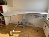 Höj och sänkbart skrivbord