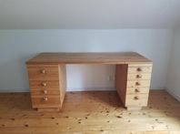 Skrivbord