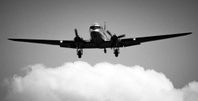 Äkta DC-3 / C-43 flygplansvinge skrivbord 