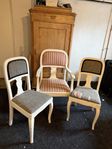 Gammaldags stolar skänkes