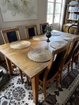 Fint och stabilt ekbord, matgrupp med 6 st stolar!