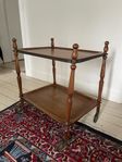 Sidobord i teak 