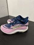 Hoka Skyflow W US 8B/ EU40
