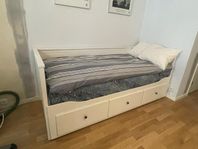 Hemnes dagbädd med 3 lådor