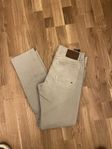 sand/cream färgade Tommy hillfiger jeans 