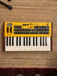 Dave Smith Instruments Mopho Monosynthesizer
