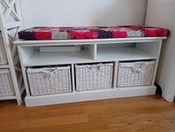 Hallmöbel med sittdyna och lådor