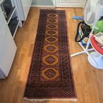 Orientalisk äkta handknuten matta