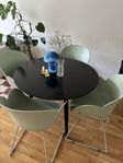 4 matstolar ljusgröna från Jotex OSAKA