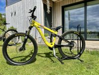 KONA Stinky 24” heldämpad barncykel