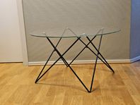 Modern soffbord i glas
