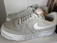 Nike air force 1 Pixel