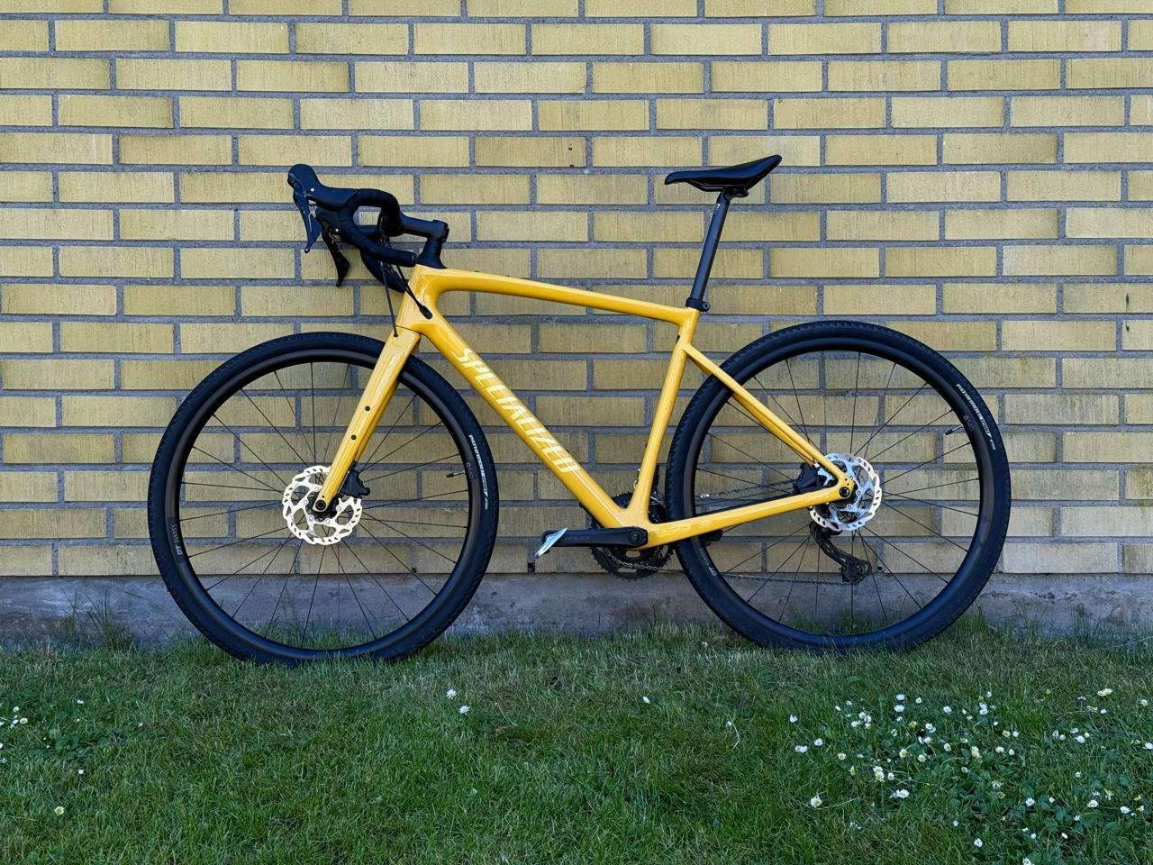  Specialized Diverge Sport Ca...