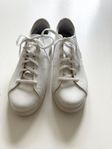 Fina Adidas damskor strl 40