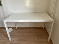 Vihals IKEA, vitt matbord 
