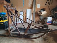 Oinakka släde 120 cm lastplan