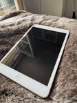 iPad mini, 2013. grå. 16gb. 