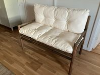 Liten soffa/bänk i merantiträ från HM Home