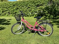 Flickcykel 20 tum med 3 växlar i fint skick.