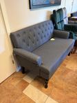 Bänk med ryggstöd i olika färger