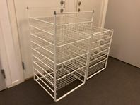 Elfa Backstativ säljes inkl. 10 trådbackar. 