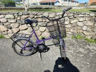 fin lila Mustang minicykel 