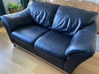 Svart skinn soffa
