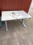 Höj och sänkbart bord