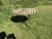 ÄldreRund Trädgårdsbord /Utebord