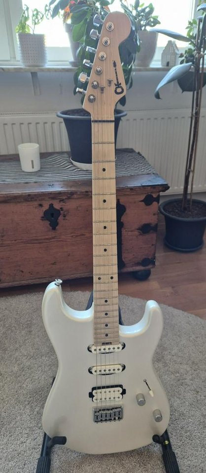 Charvel Pro Mod San Dimas HSS...