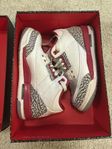 Air Jordan 3 Retro Cardinal Red (GS) – strl 36 – med box