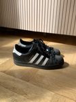 Adidas Superstar storlek 41